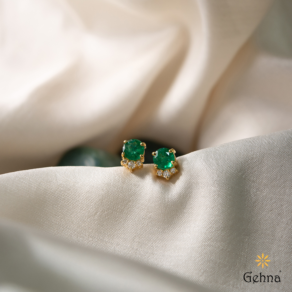 Shop Diamond and Emerald 18K Gold Stud Earring for Women|Gehna