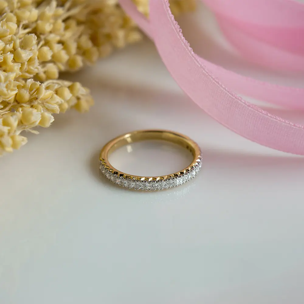 Shop Minimalist Diamond 18K Gold Ring for women Gehna